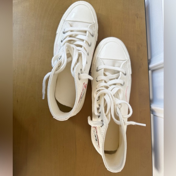 Flower Limited Edition Converse - Picture 5 of 7